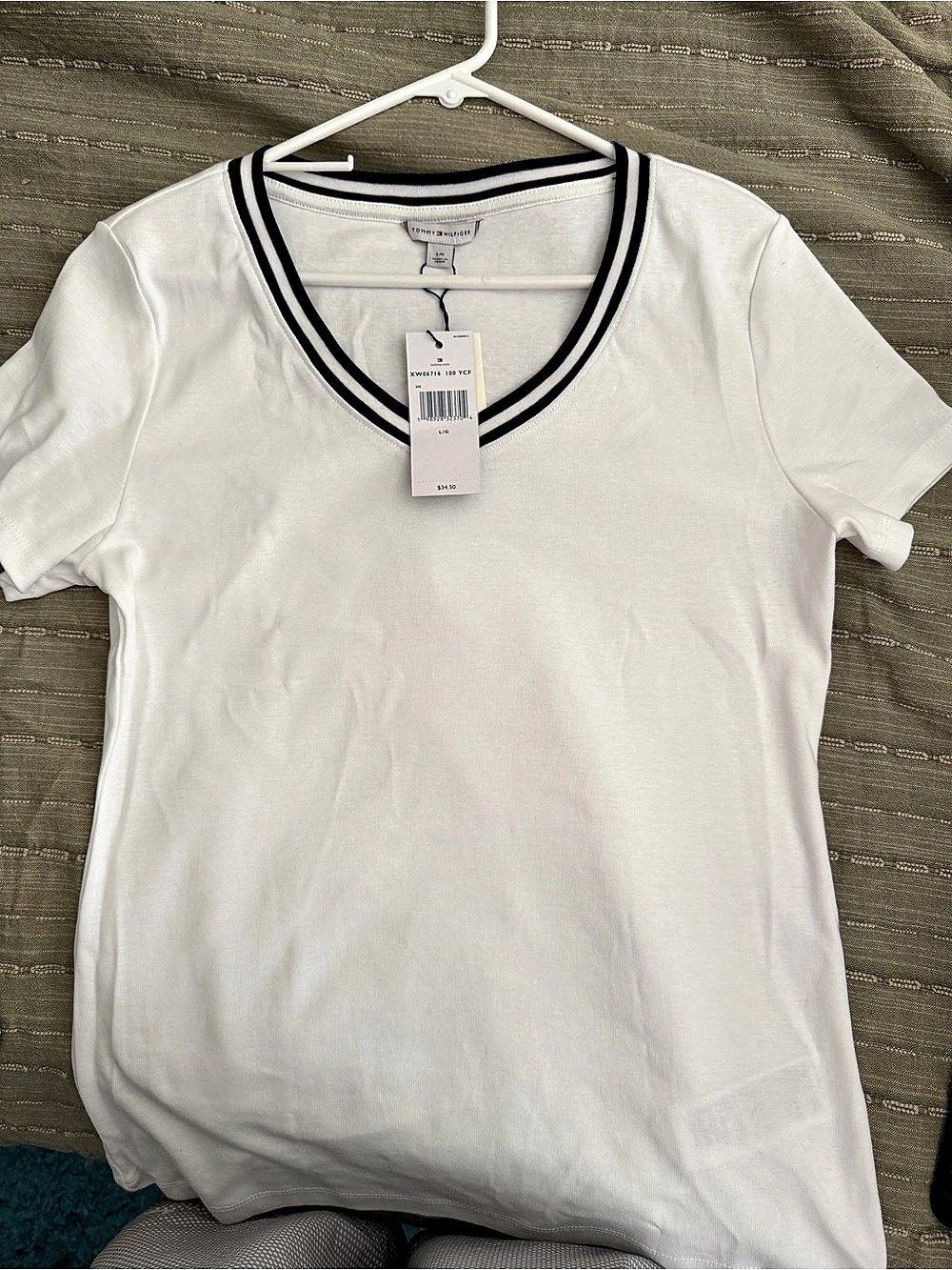 Tommy Hilfiger Stripe V-Neck Favorite T-Shirt White Large